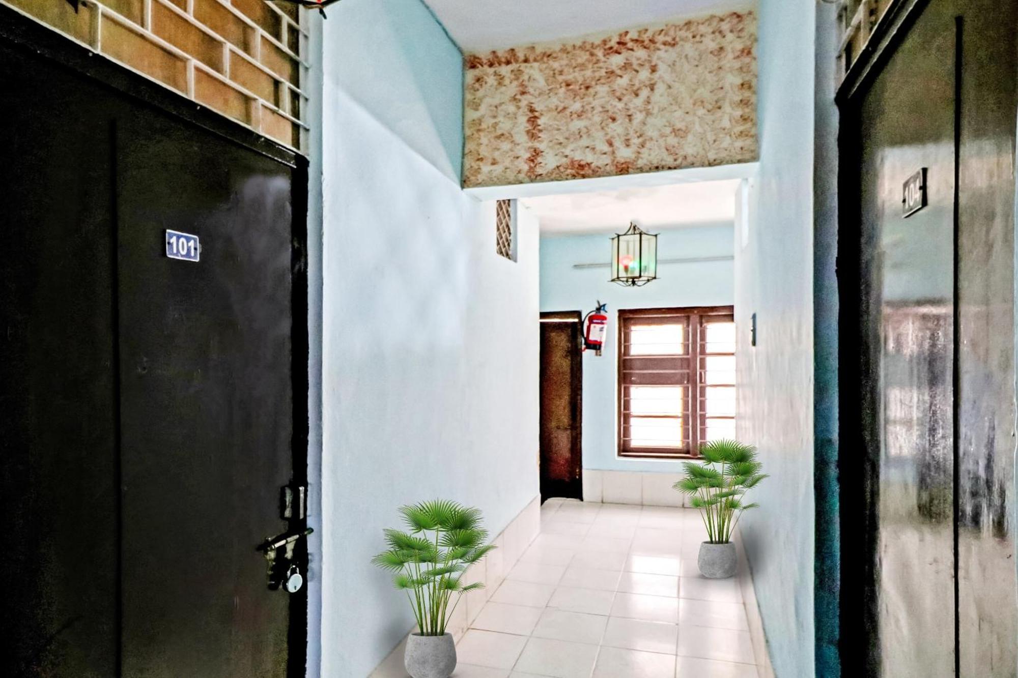 Oyo Sp Hotel New Delhi